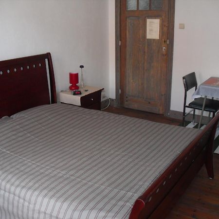 Guesthouse Oude Houtmarkt Ieper Bagian luar foto