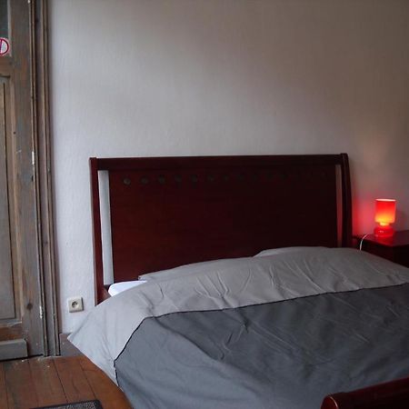 Guesthouse Oude Houtmarkt Ieper Ruang foto