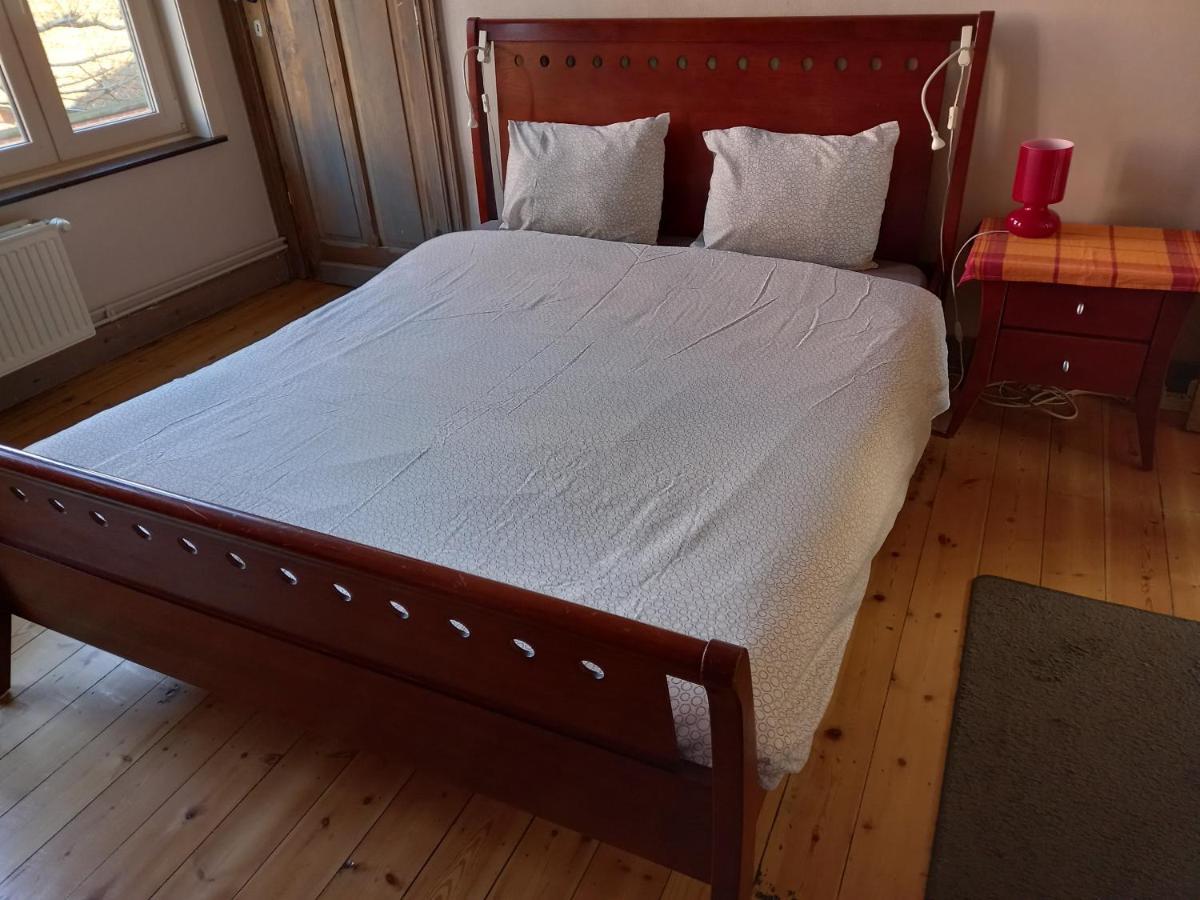 Guesthouse Oude Houtmarkt Ieper Bagian luar foto