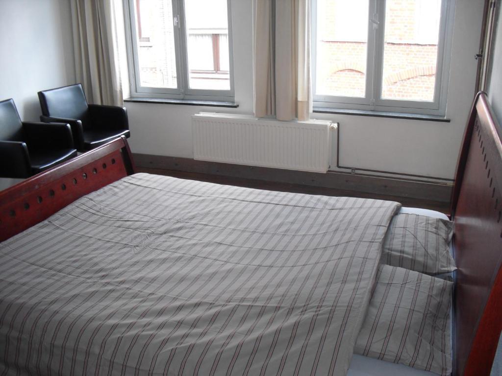 Guesthouse Oude Houtmarkt Ieper Ruang foto