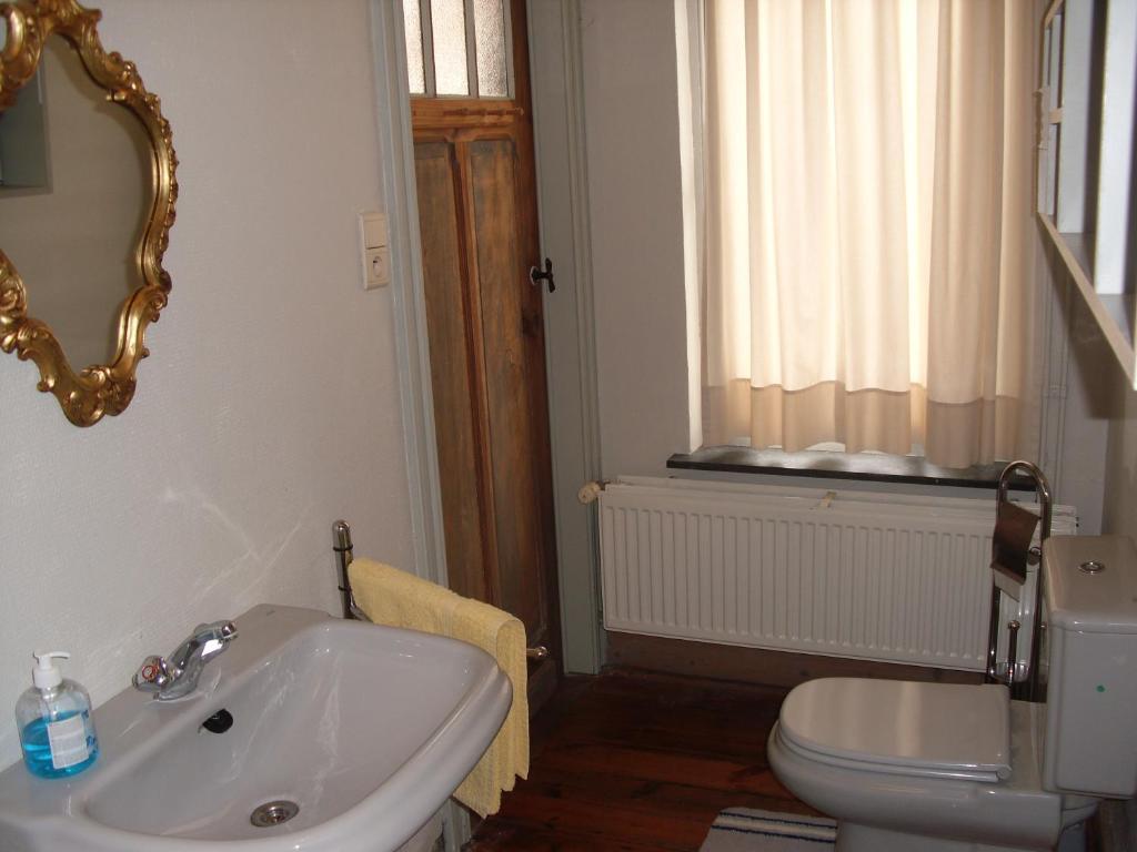Guesthouse Oude Houtmarkt Ieper Ruang foto