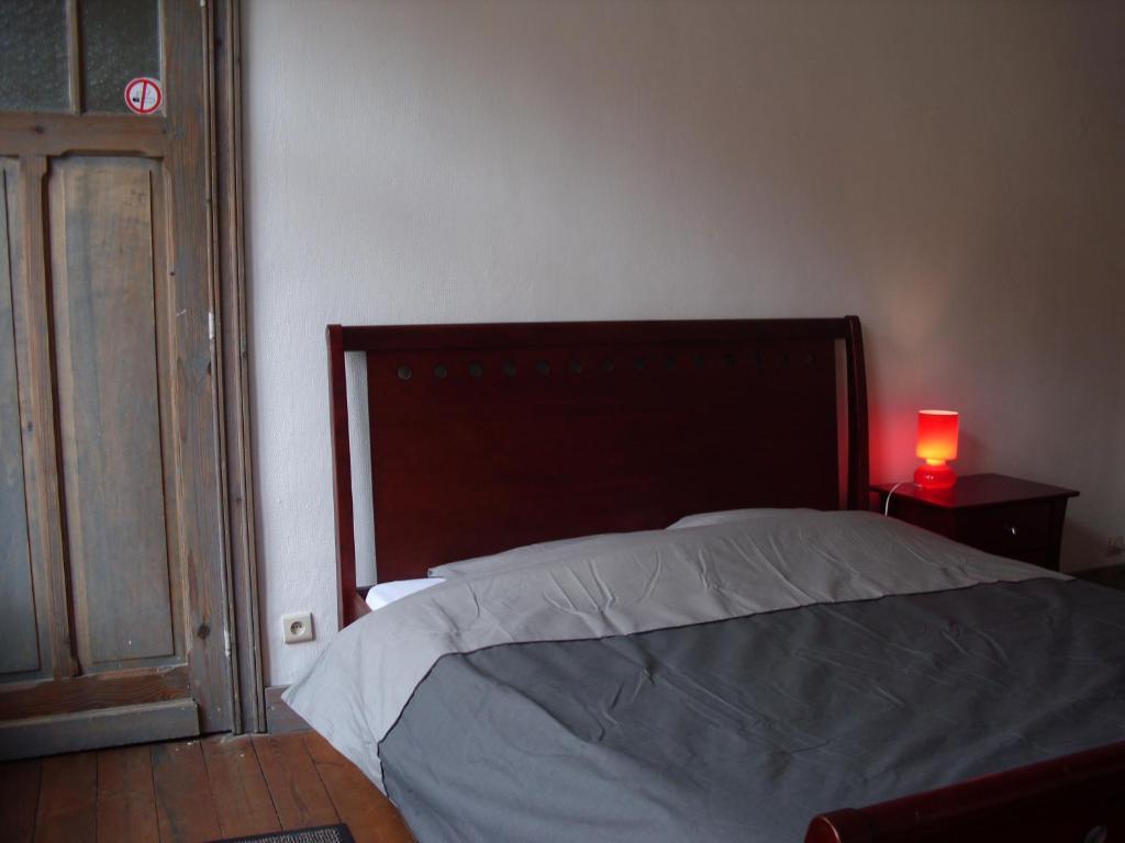 Guesthouse Oude Houtmarkt Ieper Ruang foto